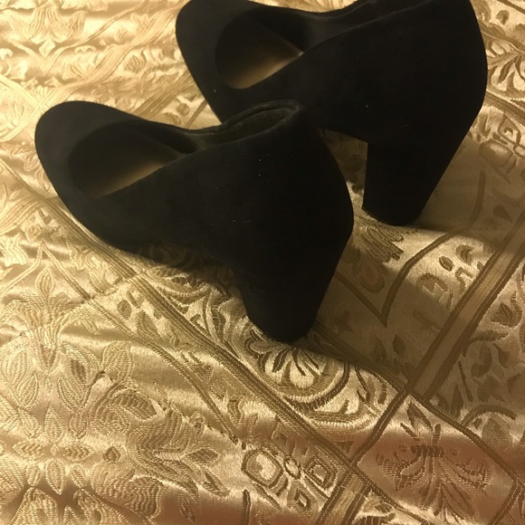 Heels - Picture 3 of 4